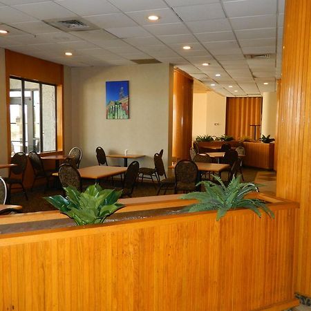 Howard Johnson Plaza Kansas City Hotel & Conference Center Экстерьер фото